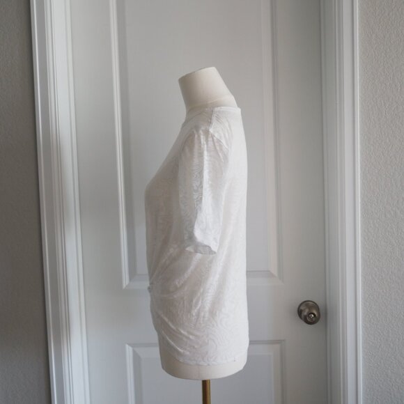 Luluemon White Crescent Tee Veil Short Sleeve Sheer Swirl Pattern Size Small - Picture 8 of 13